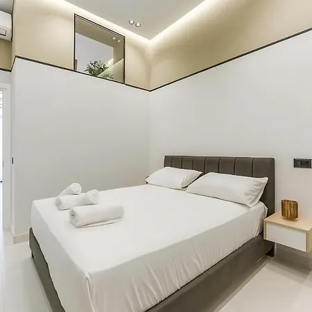 Emily Jacuzzi Veranda By Ps *