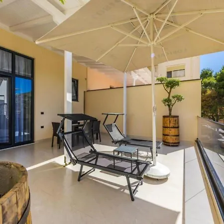 Apartman Emily Jacuzzi Veranda By Ps