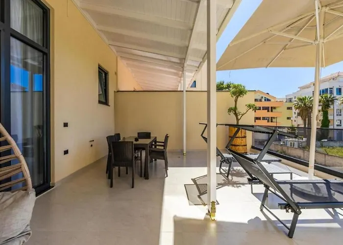 Emily Jacuzzi Veranda By Ps * Durrës