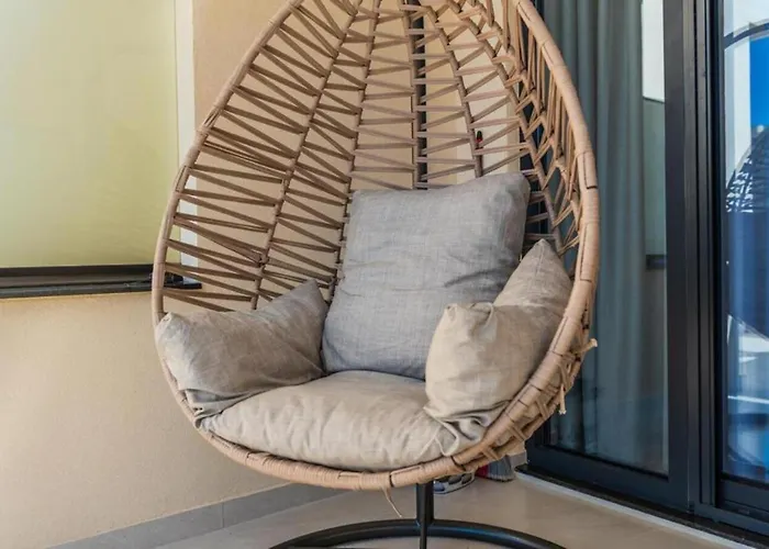 Emily Jacuzzi Veranda By Ps