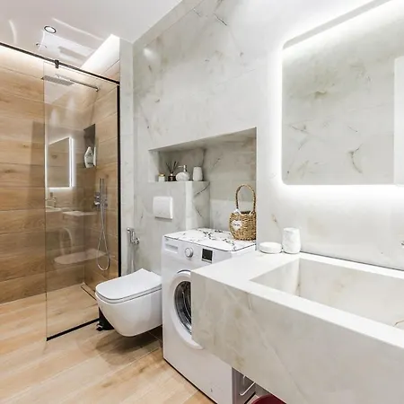 Emily Jacuzzi Veranda By Ps Apartament *