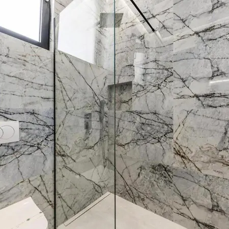 Emily Jacuzzi Veranda By Ps Apartament